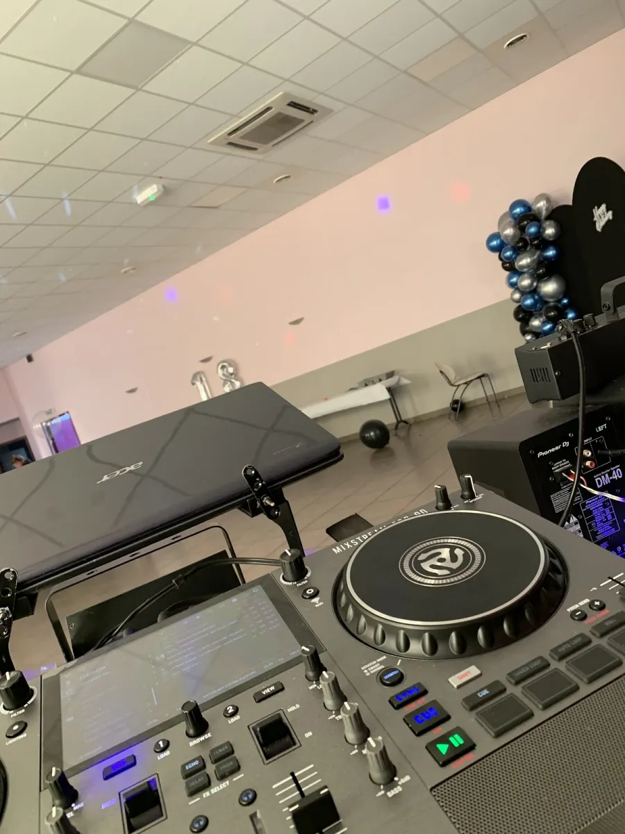 Prestation DJ de DJ MCZ SHOW EVENT